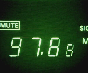Turning Up the Volume: 5 Elements of a High-Converting Radio Ad