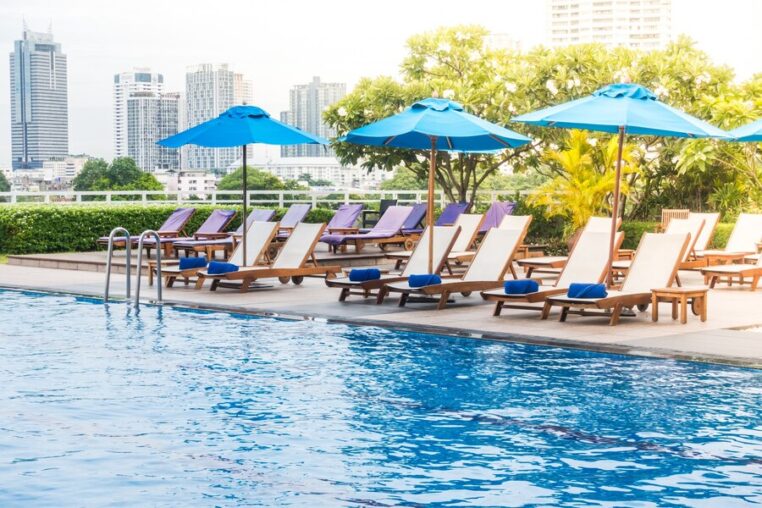 best pool builders in houston
