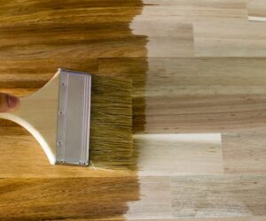 Oil-Based vs Water-Based Floor Varnish: Which One Is Right for You?