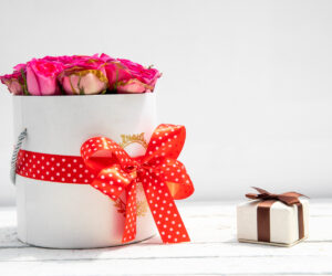 Elegant Gift Ideas for Your Sophisticated Relatives