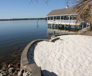 Relax in Style: Vacation Rental & Lakeside Retreats at Lake Norman’s Carolina Hideaway