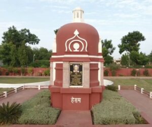 Taxi from Mumbai to Grishneshwar