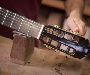 The Craft Behind Handcrafted Guitars and Their Unique Acoustic Identity